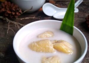 cara membuat kolak pisang santan putih