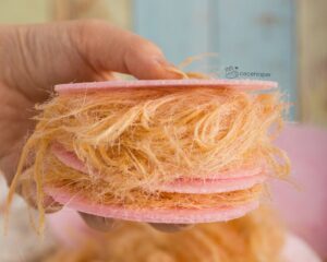 Cara Membuat Gulali Rambut Nenek yang Kering (Arum Manis)