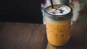 Cara Membuat Thai Tea dengan Teh Biasa