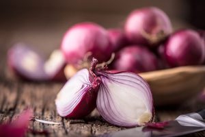 Tips mengiris bawang rapi