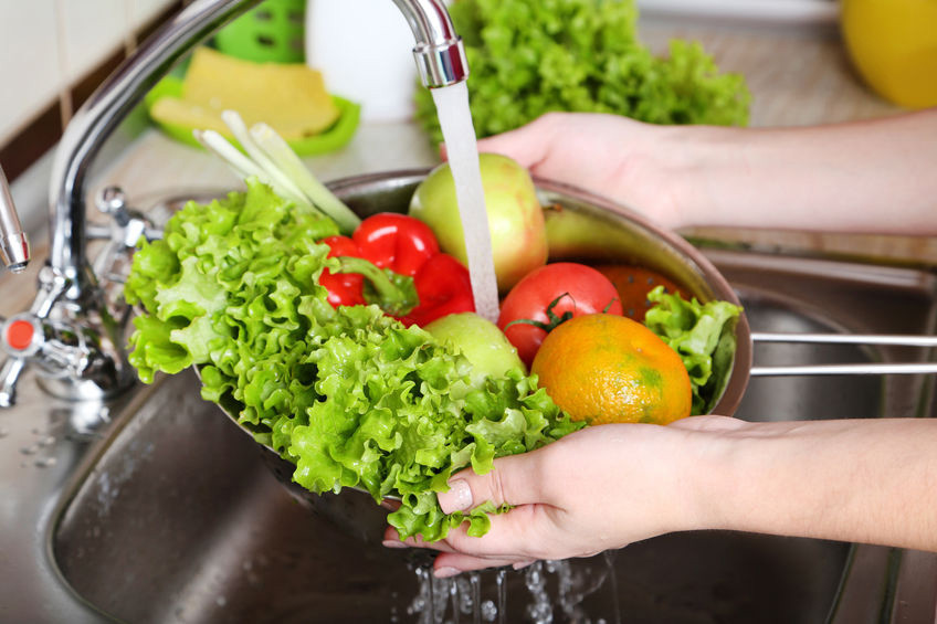 cara mencuci buah dan sayur
