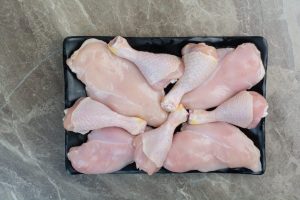cara menyiapkan karkas ayam bersih
