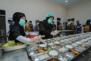 Manajemen Waktu Distribusi Makanan untuk Operasional Dapur