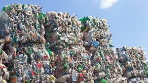 Cara Memadatkan Sampah Pakai Press