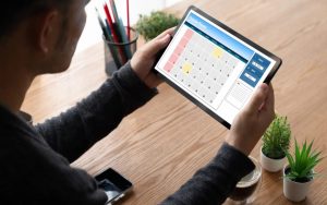 Cara mengevaluasi absensi karyawan secara objektif di kantor